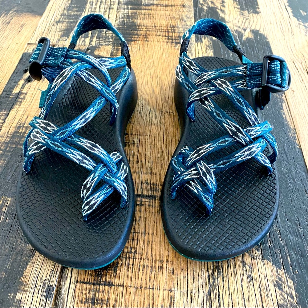 Chaco Classic Strappy Sandals Teal and Black  Size W6